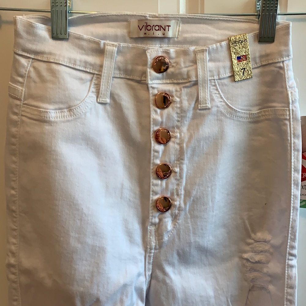 Vibrant brand White Distressed Jeans